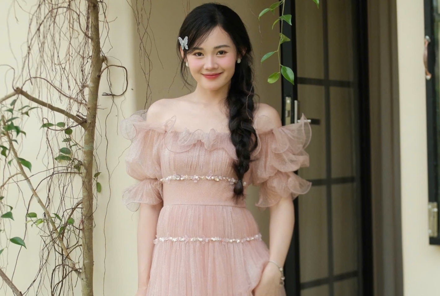 Vo chong mien Tay chi 900 trieu xay 4 can nha tren manh dat 1.000 m2 hinh anh