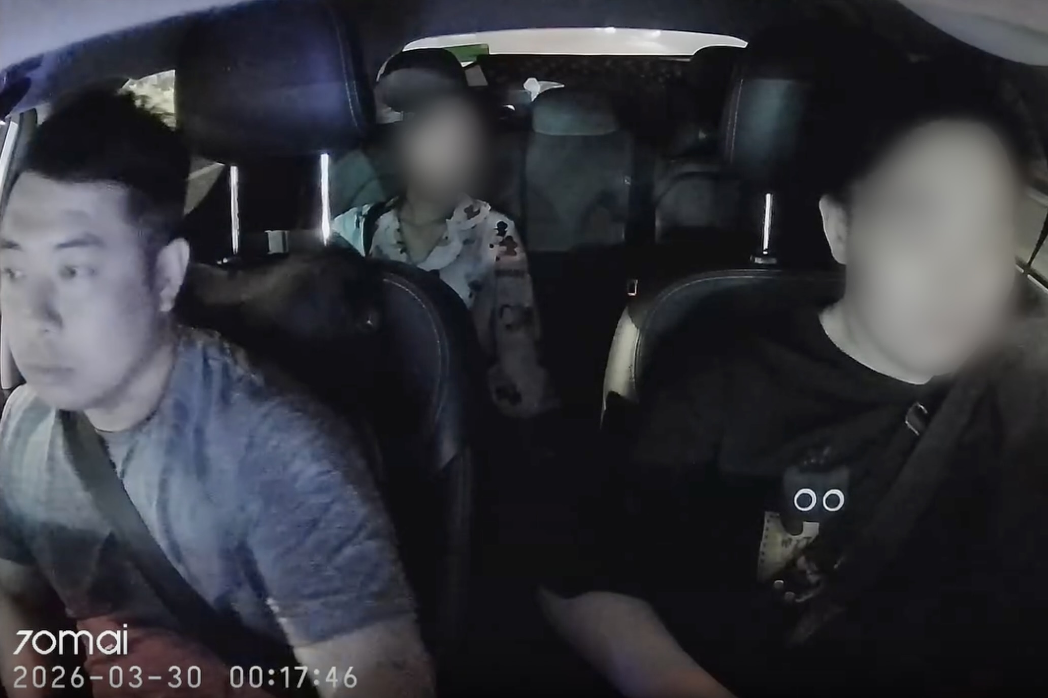 Tai xe Thanh Hoa cho khach gan 300 km ve Hai Phong, bi quyt 3 trieu hinh anh