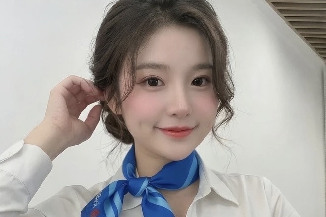 Vi sao 'hot girl' ngan hang, tiep vien hang khong xam chiem TikTok? hinh anh