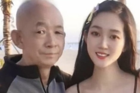 Dai gia Trung Quoc de toan bo tai san cho vo kem 28 tuoi gay tranh cai hinh anh