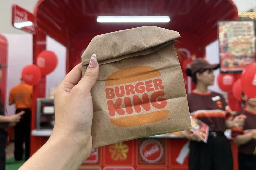 Chuoi burger noi tieng dong cua toan bo chi nhanh o Ha Noi hinh anh