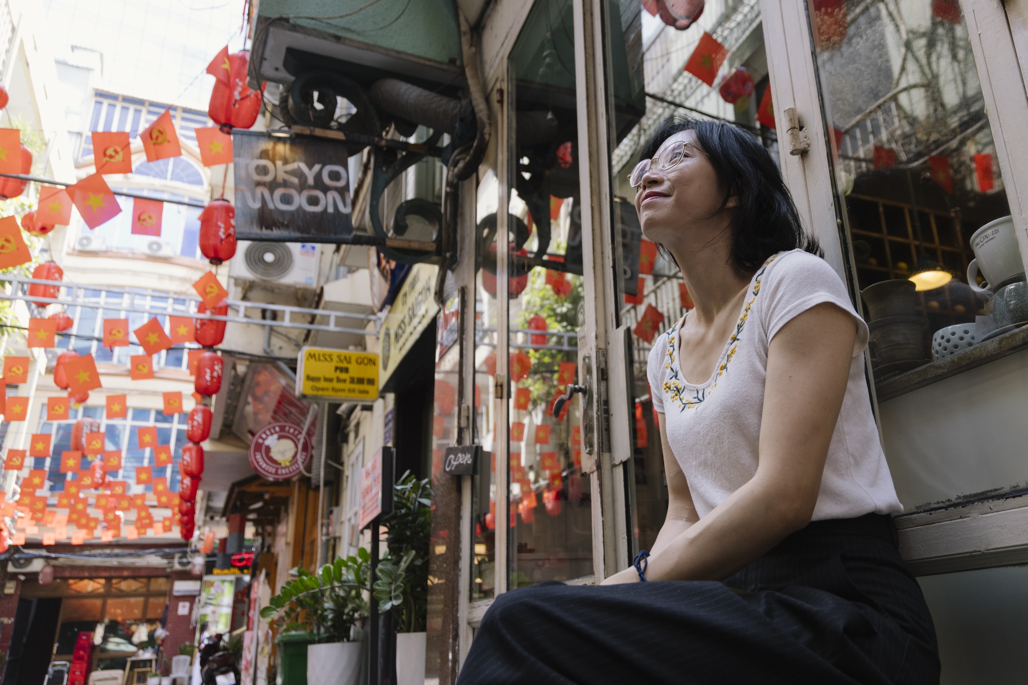 Ngay cuoi cua quan ca phe 'chi ngoi 1 tieng' o TP.HCM hinh anh