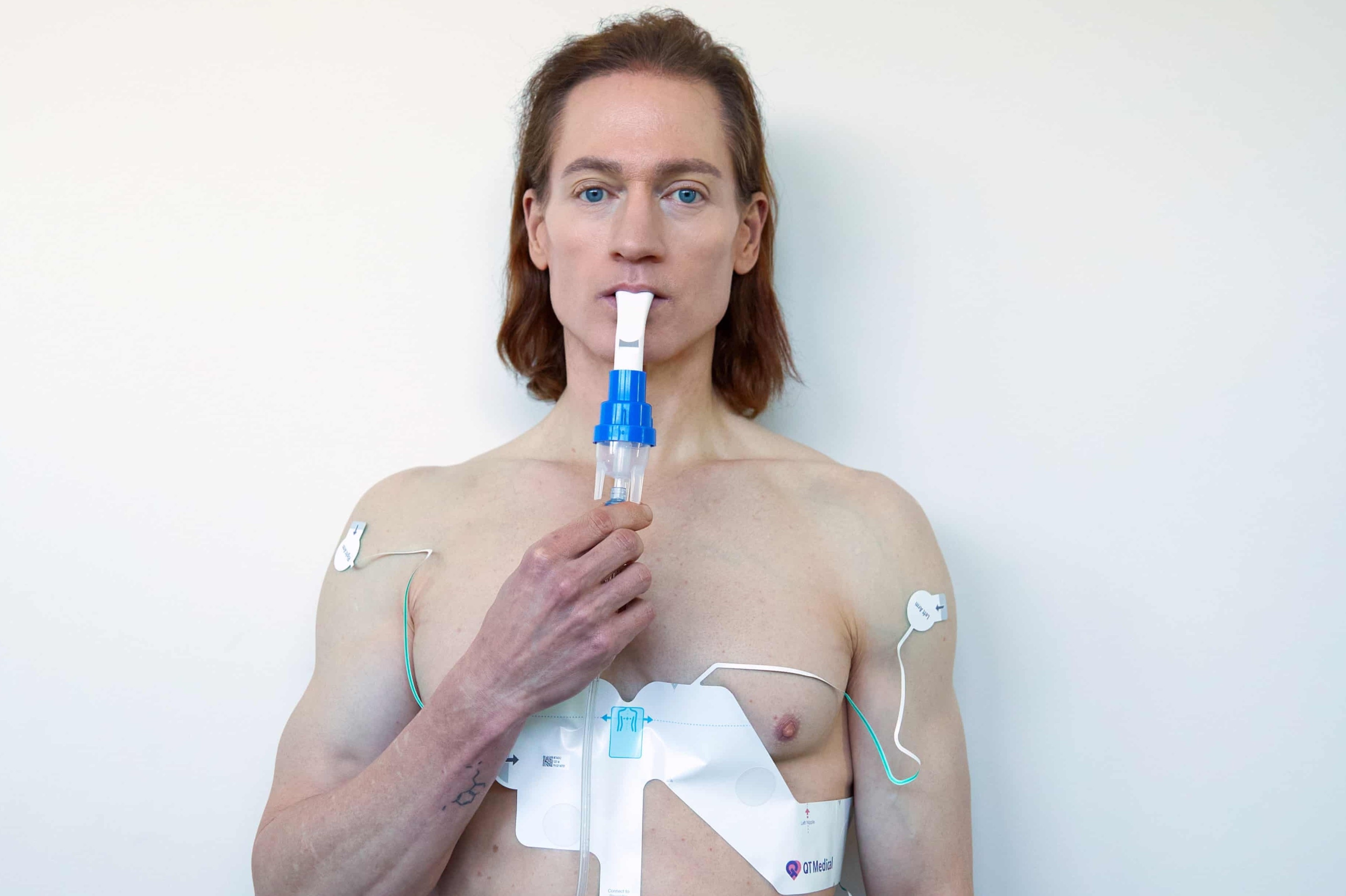 Hinh anh gay soc cua trieu phu 'lao hoa nguoc' hinh anh