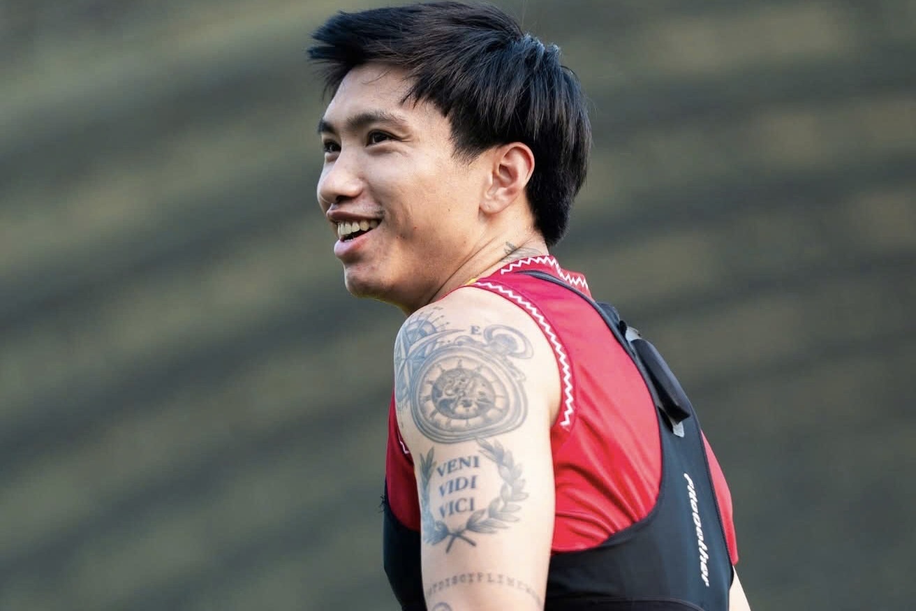 Canh tay xam kin cua Doan Van Hau gay chu y hinh anh