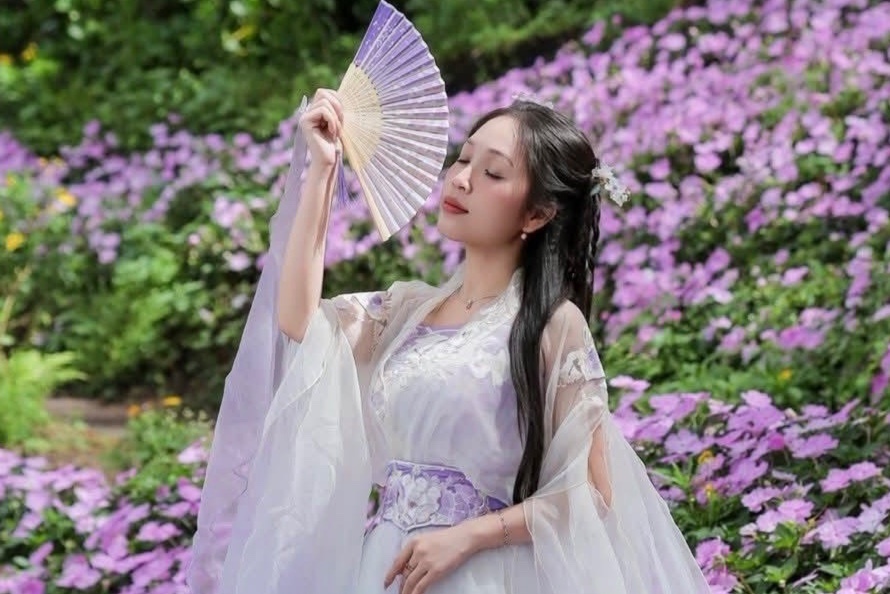 'Co Long' noi tieng Da Lat: Quan qua tai sau vu bi khach quat vao mat hinh anh