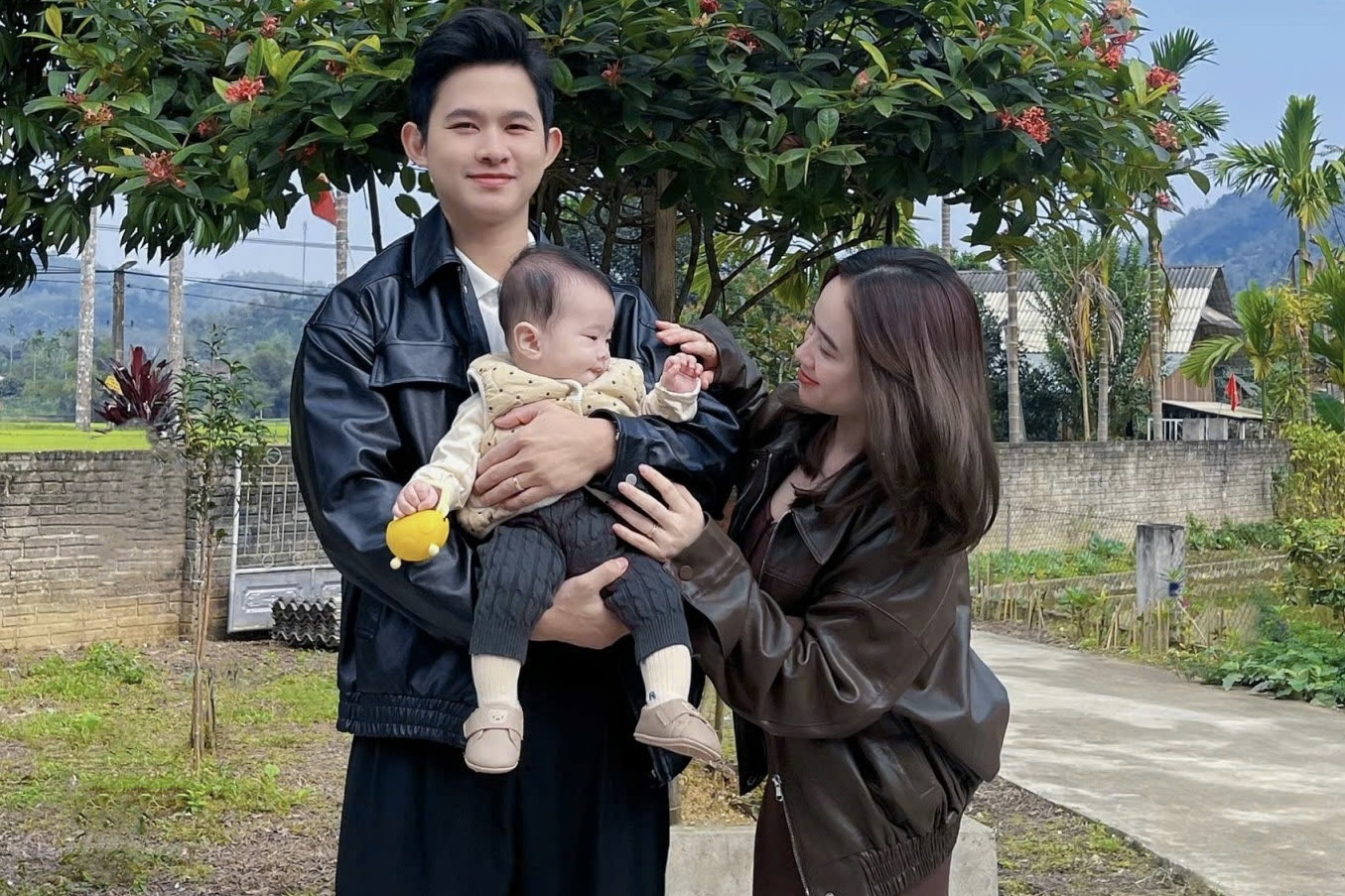 Bo viec o TP.HCM, vo chong ve que xay nha 2,3 ty 'dep nhu Pinterest' hinh anh