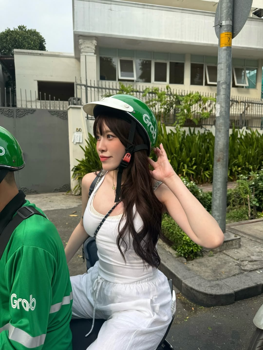 nu than truot bang anh 2