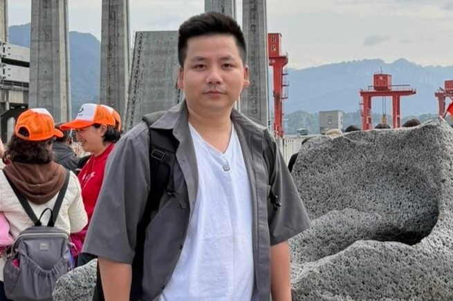 Khoa Pug trai long sau tuyen bo pha san hinh anh