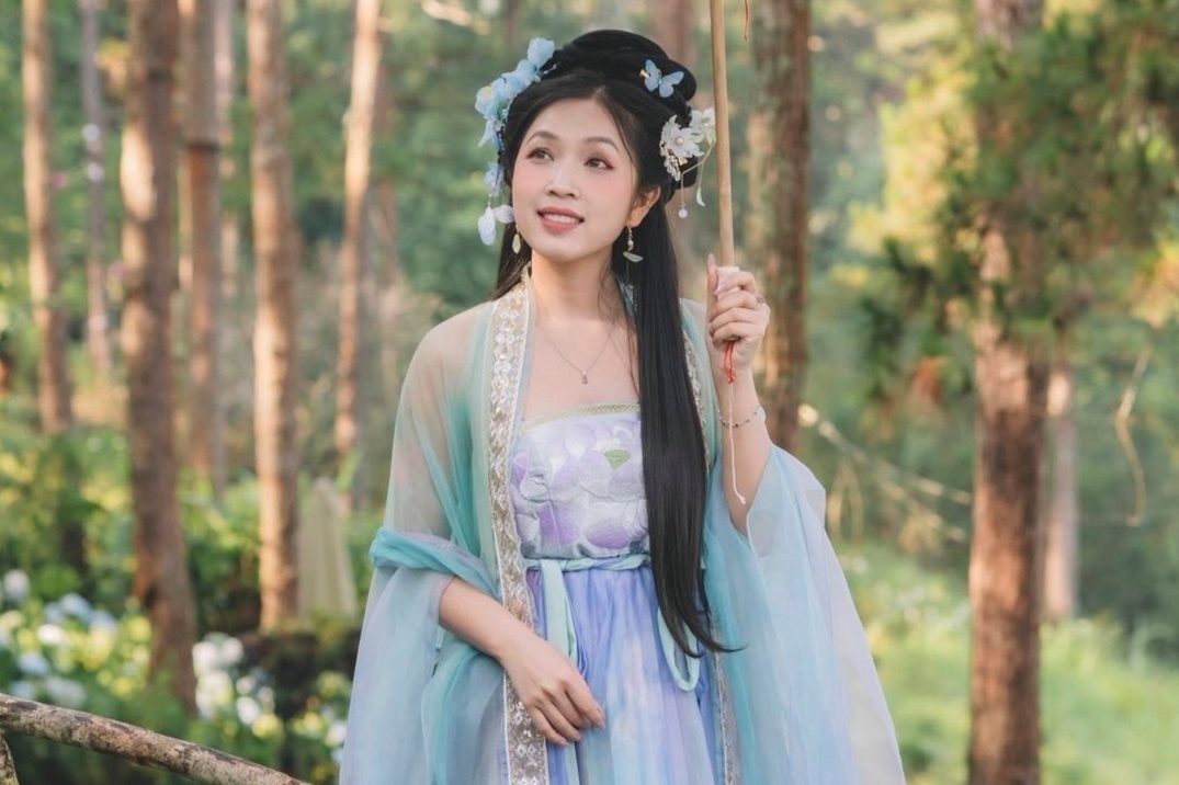 Xep hang 3 tieng van khong gap duoc 'Co Long' noi tieng Da Lat hinh anh