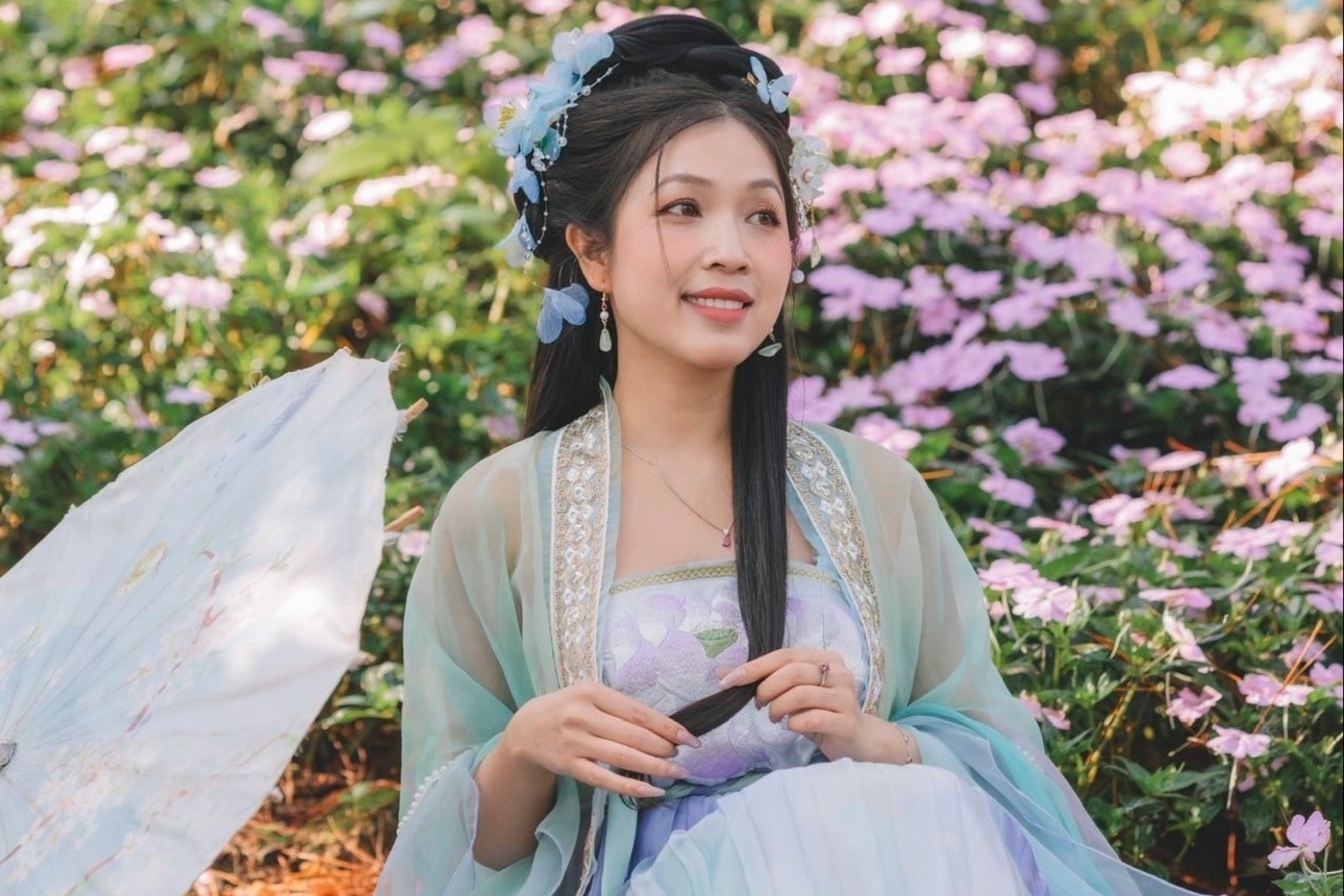 Xep hang 3 tieng van khong gap duoc 'Co Long' noi tieng Da Lat hinh anh