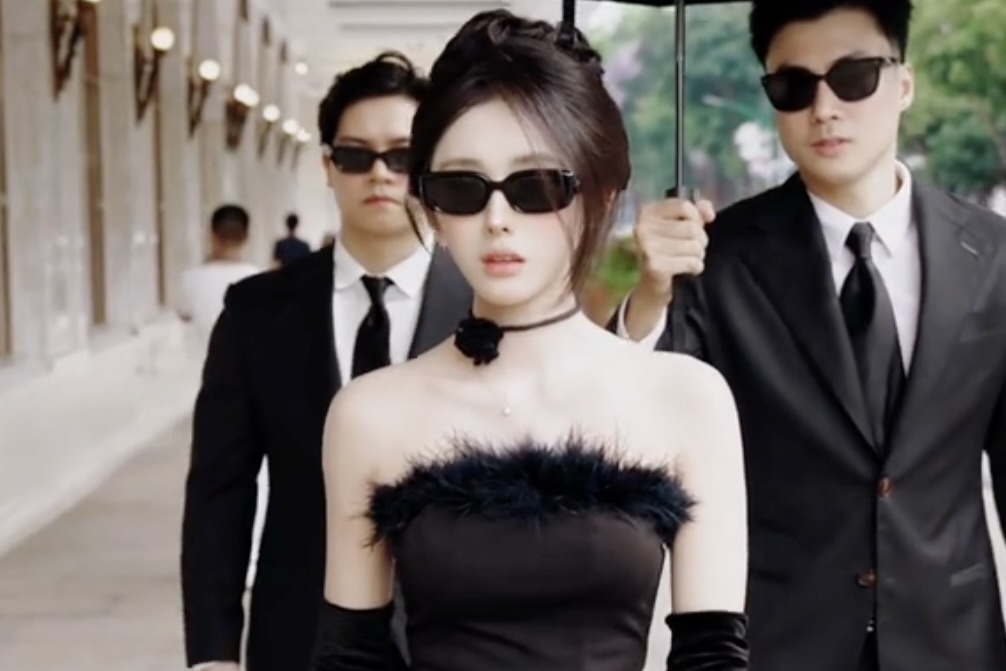 Nu TikToker chi 6 trieu dong dong gia 'tieu thu' xuong pho hinh anh