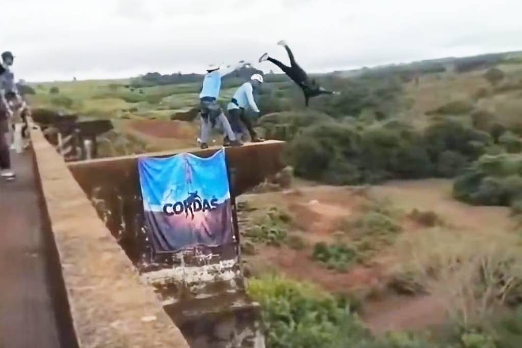 nhay bungee anh 1
