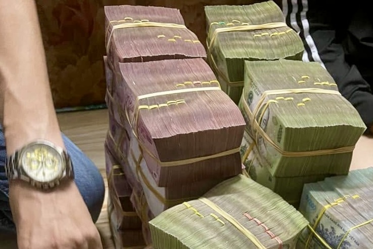 Nguoi dan ong TP.HCM 8 nam chi mua ve so duoi 92, vua trung 1,6 ty hinh anh