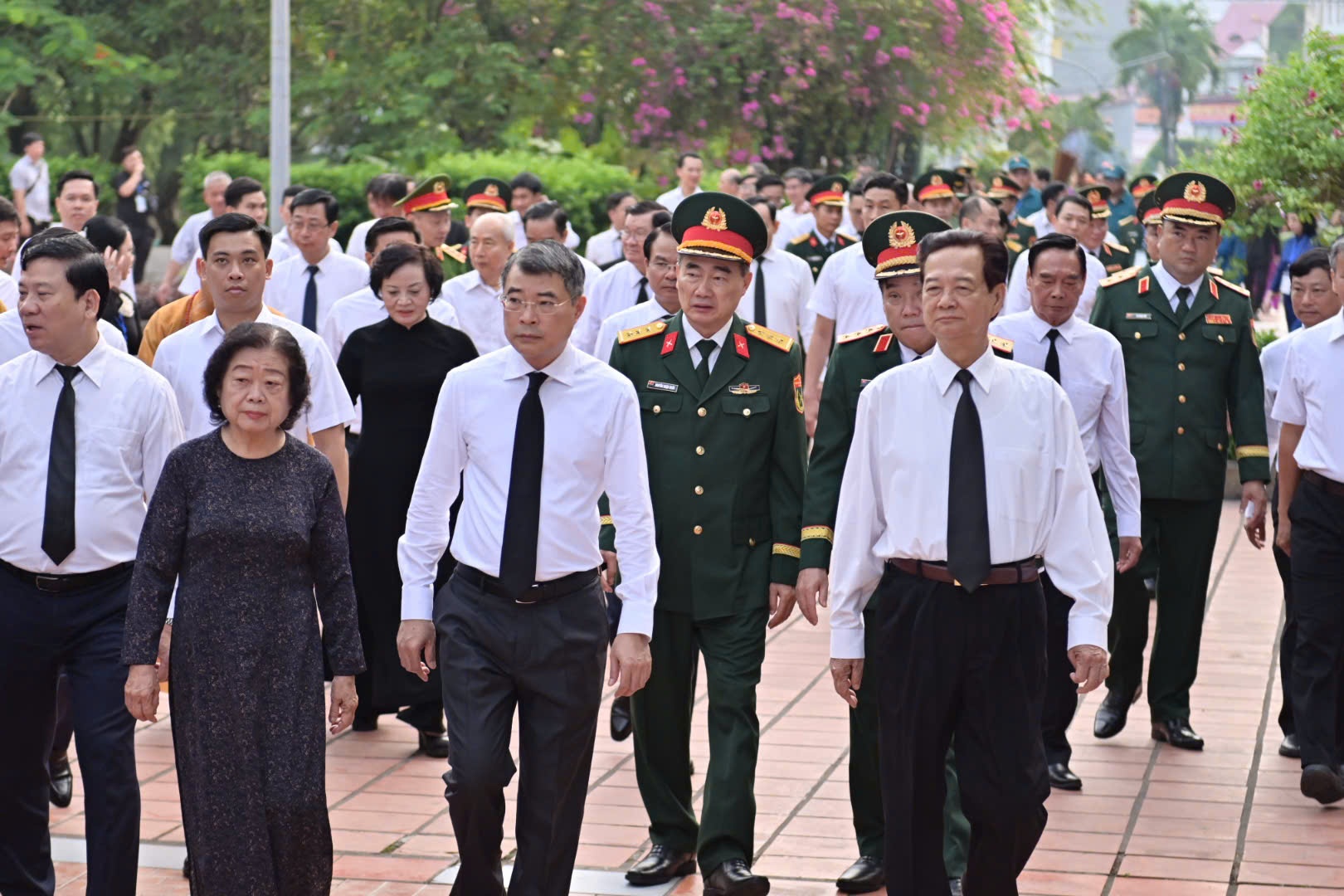 le thi rieng anh 2