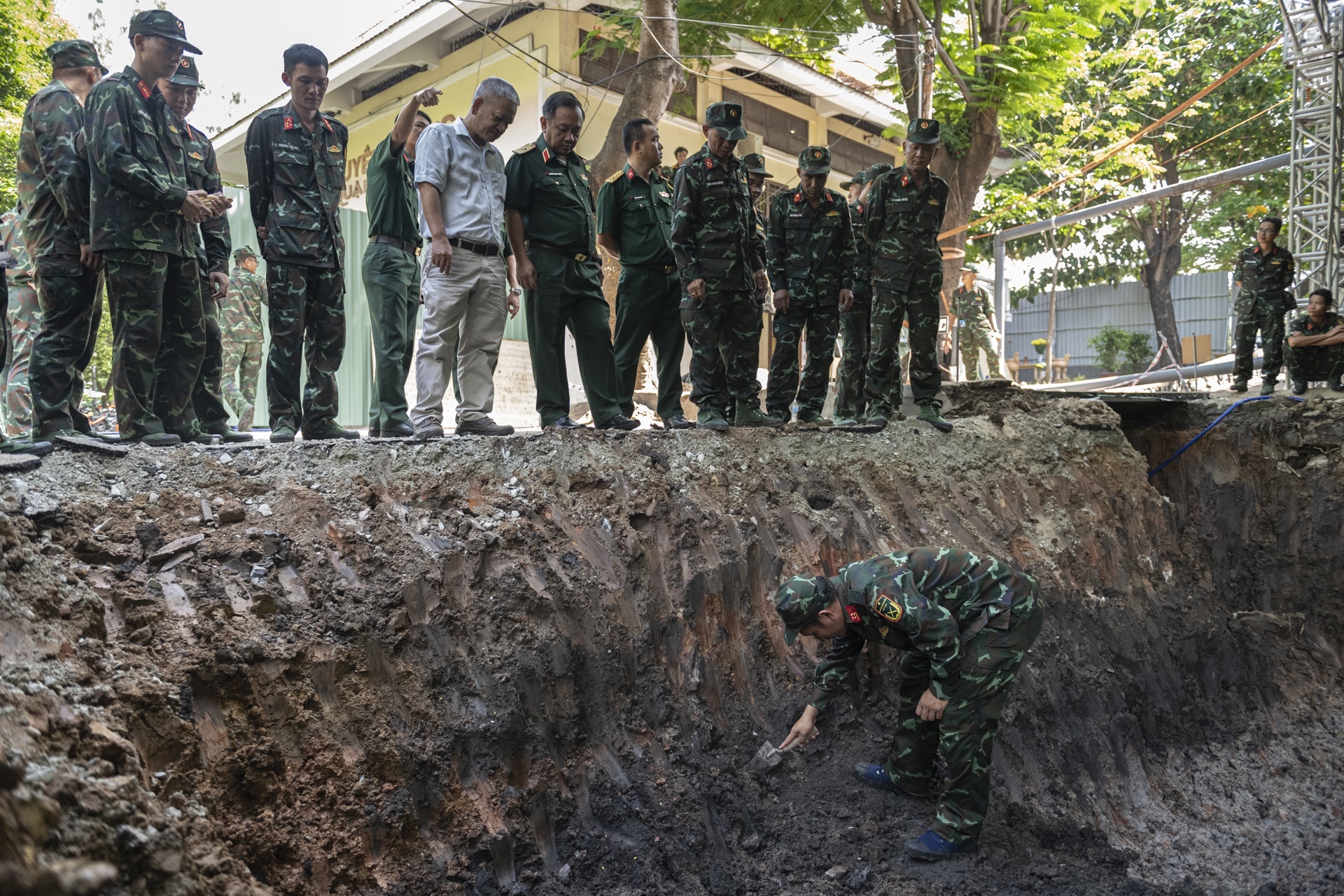 Le Thi Rieng anh 1