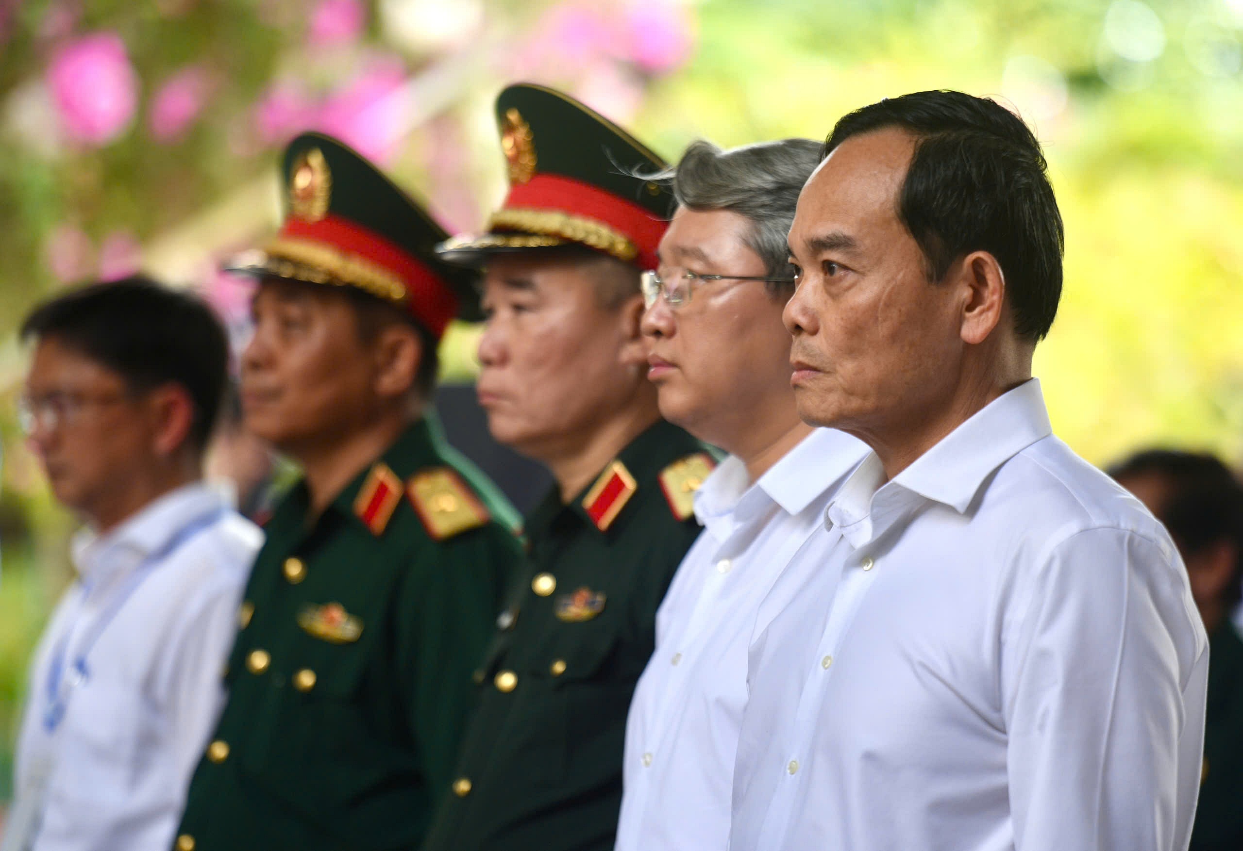 l&ecirc; thị ri&ecirc;ng  ảnh 5