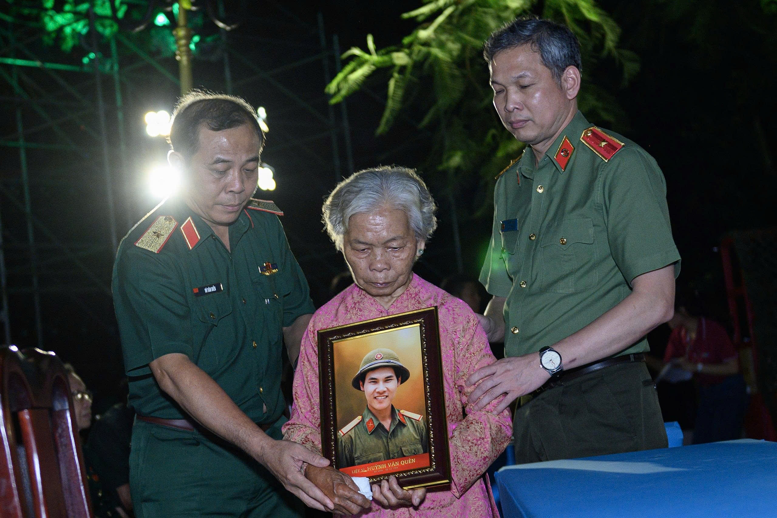 huỳnh văn qu&ecirc;n  ảnh 2