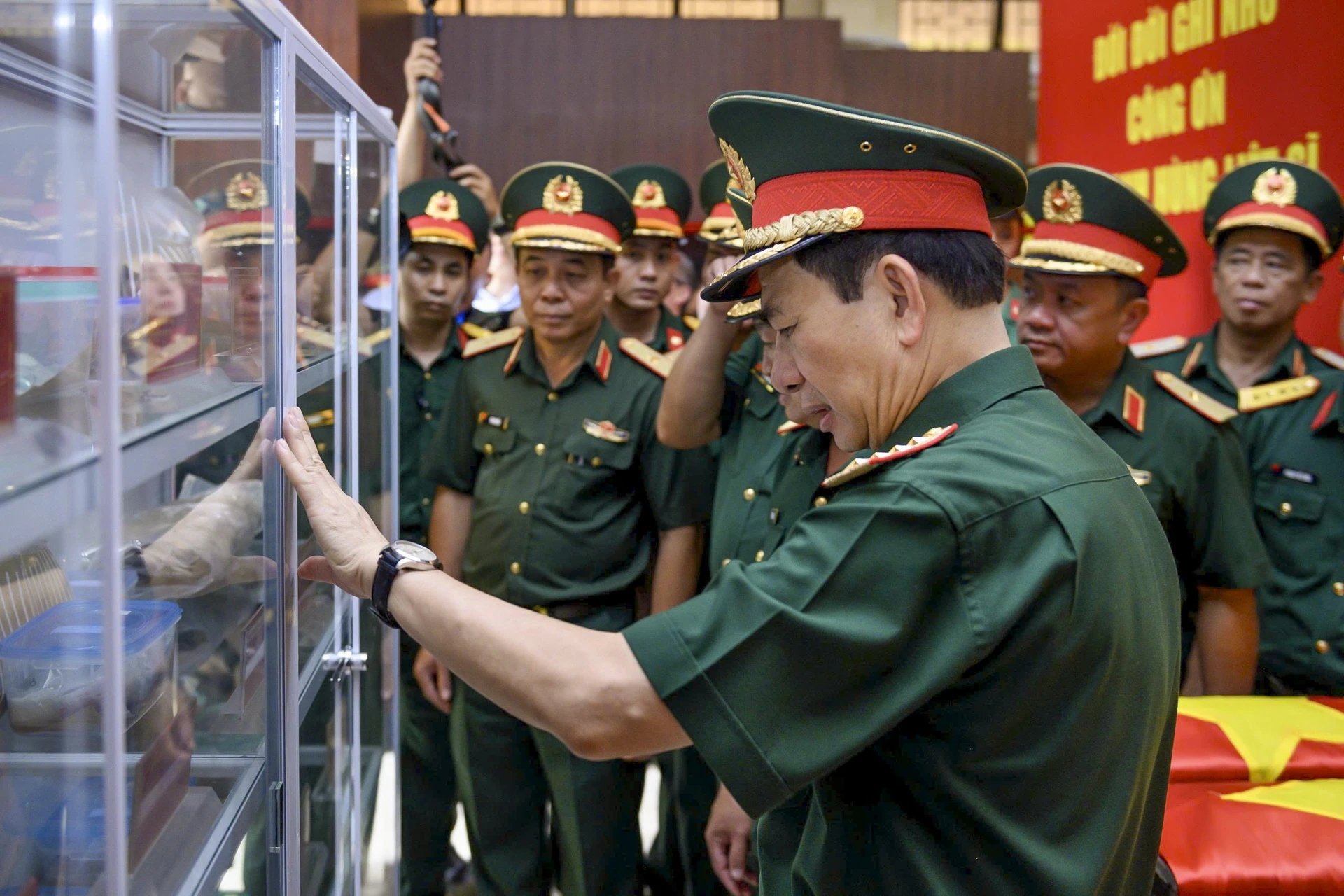 L&ecirc; Thị Ri&ecirc;ng ảnh 7