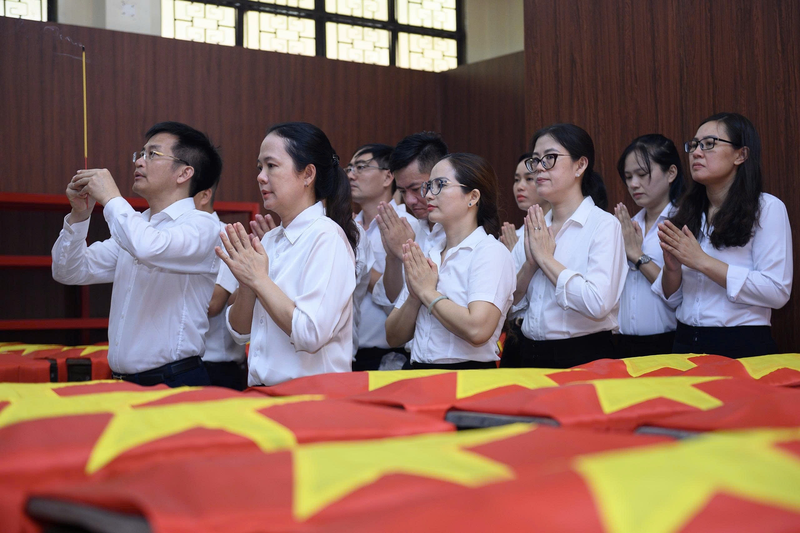 l&ecirc; thị ri&ecirc;ng  ảnh 16