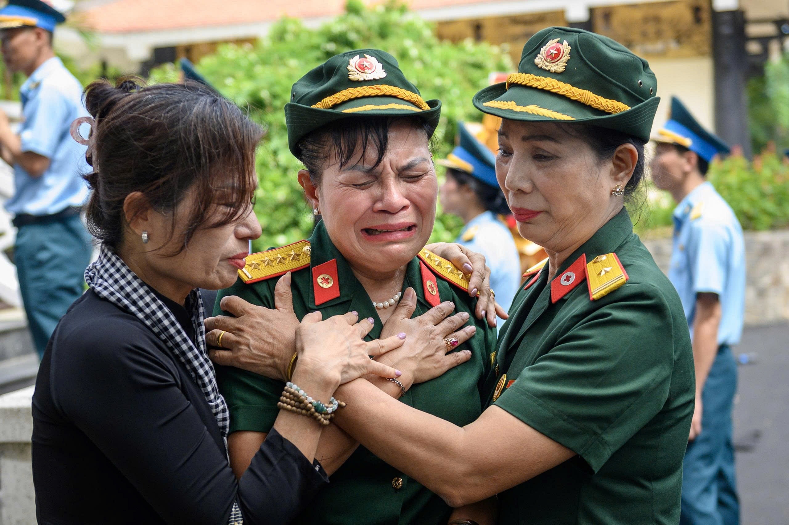 l&ecirc; thị ri&ecirc;ng  ảnh 9