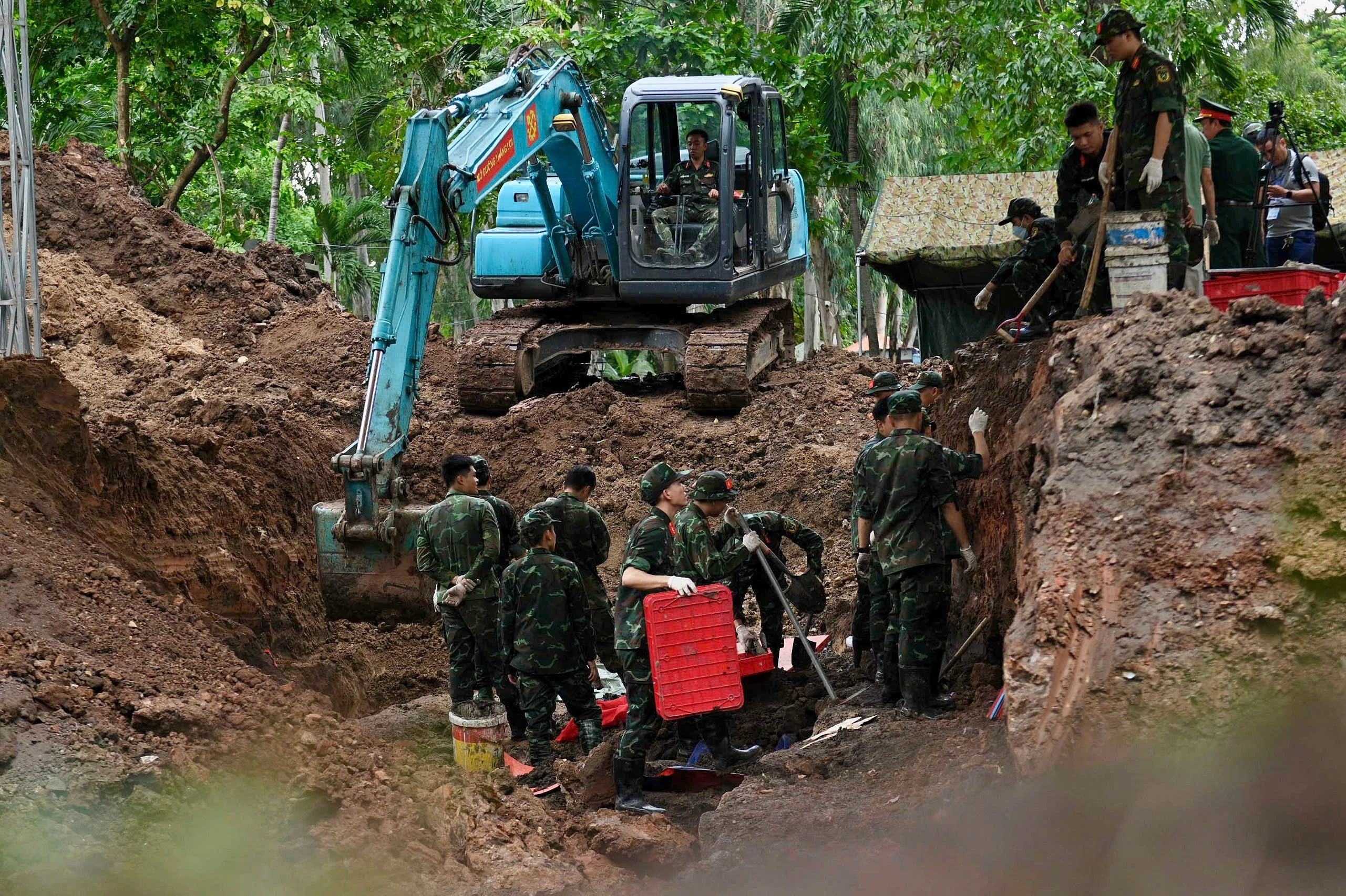  L&ecirc; Thị Ri&ecirc;ng ảnh 14