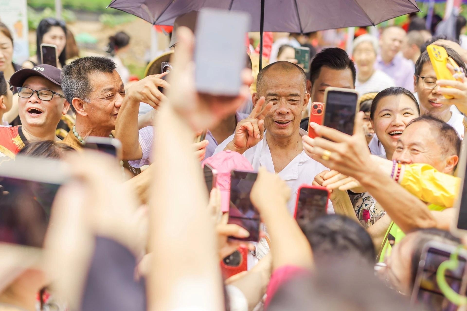 lẩu g&agrave; ảnh 3