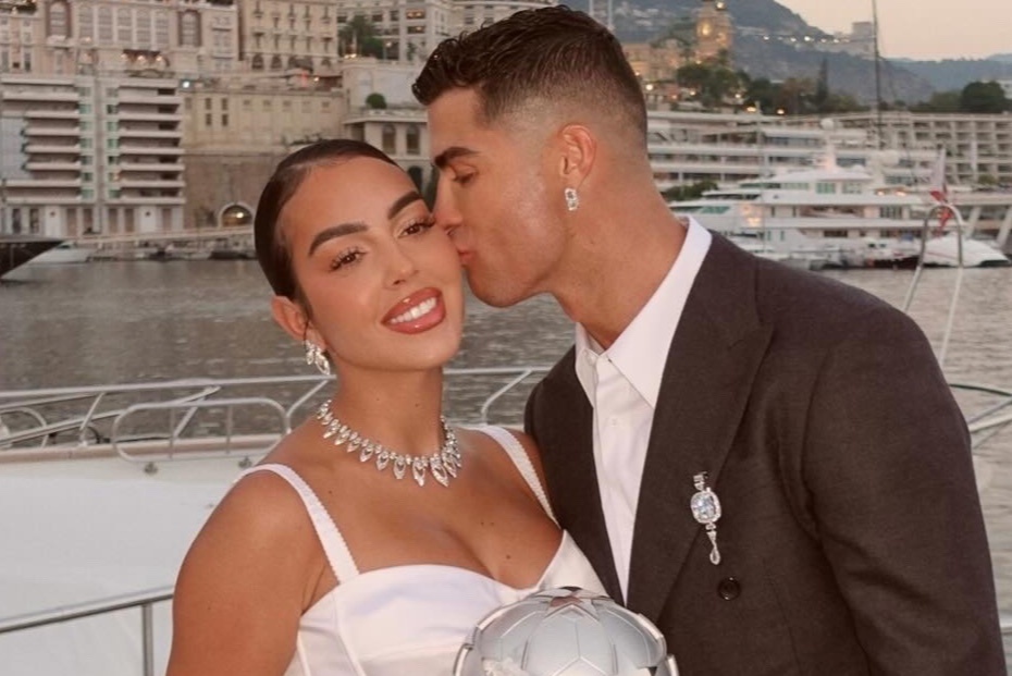 Học được gì từ thỏa thuận tiền hôn nhân của Ronaldo?