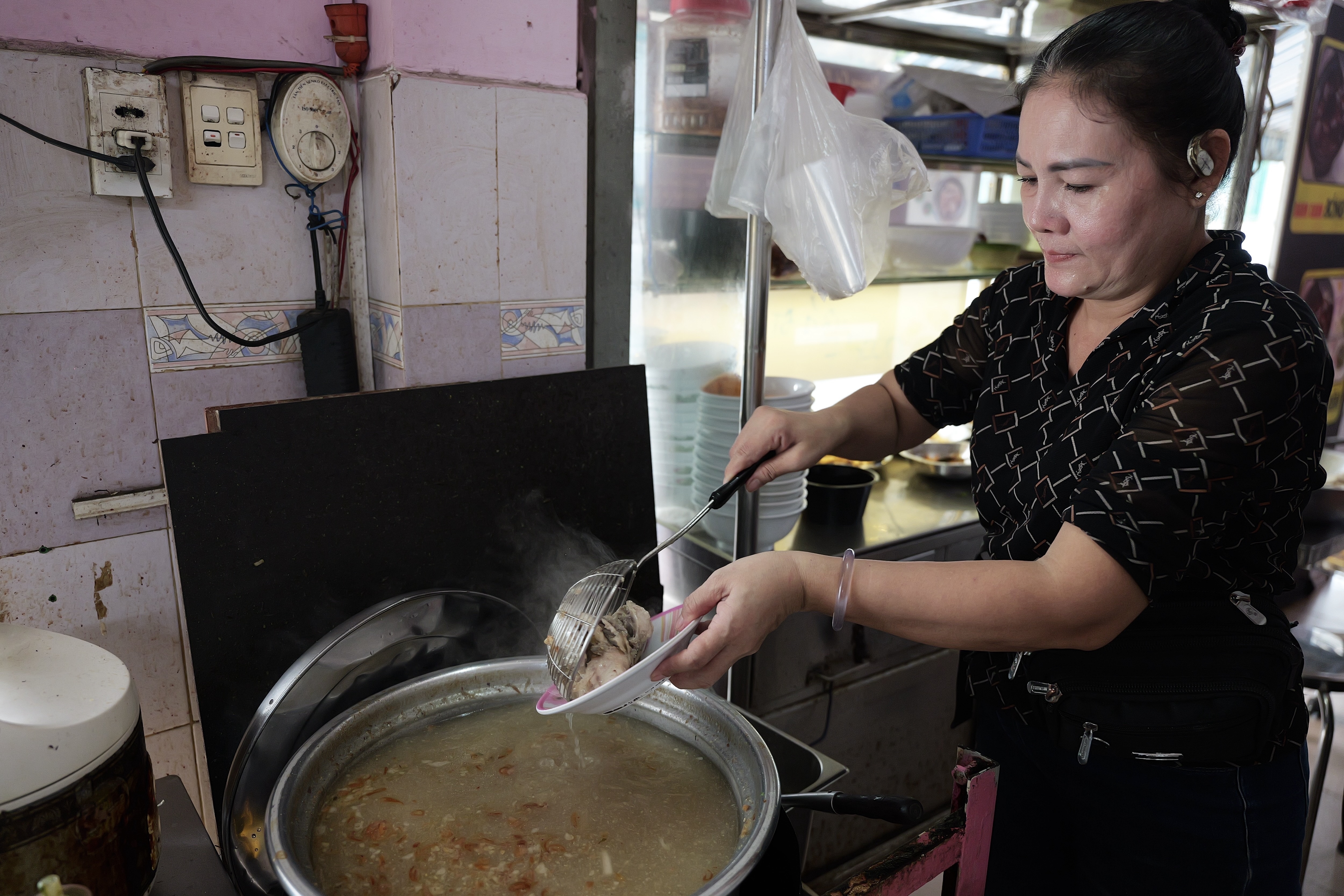 Nữ ho&agrave;ng c&aacute; l&oacute;c ảnh 5