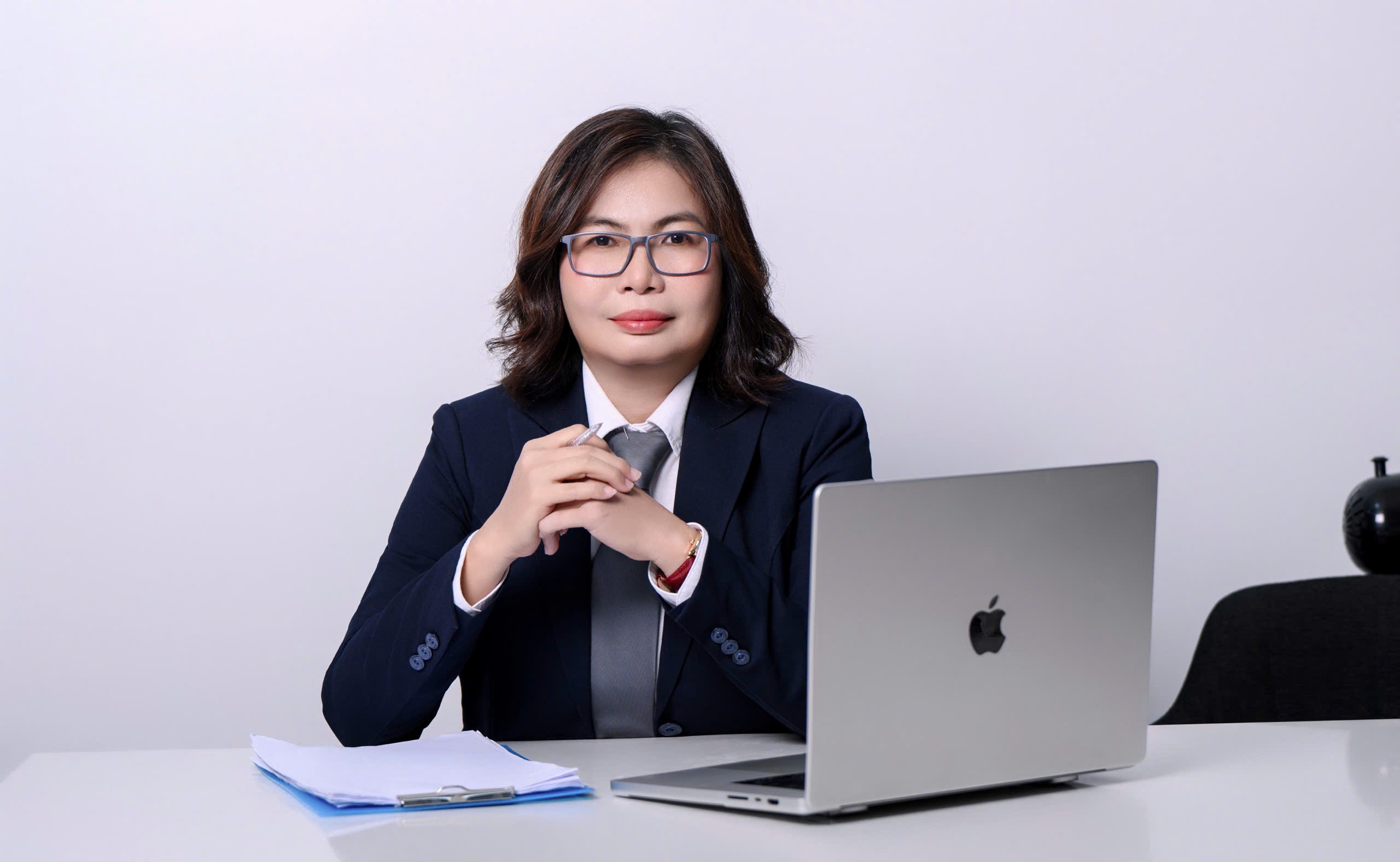 chiếm ghế ảnh 3