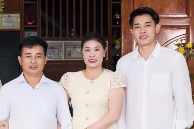 Đình Bắc xây nhà 'báo hiếu' bố mẹ, đãi tiệc 300 khách ở Nghệ An