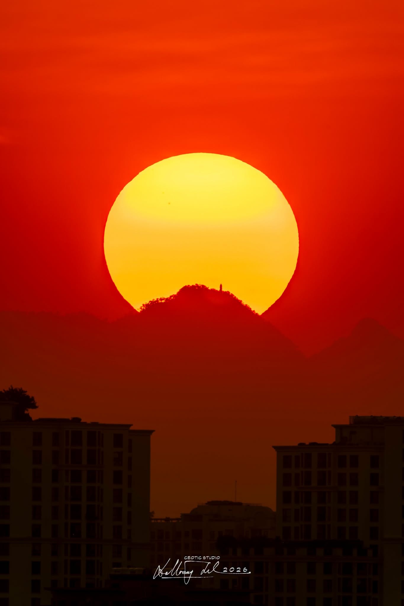 ba v&igrave; ảnh 1