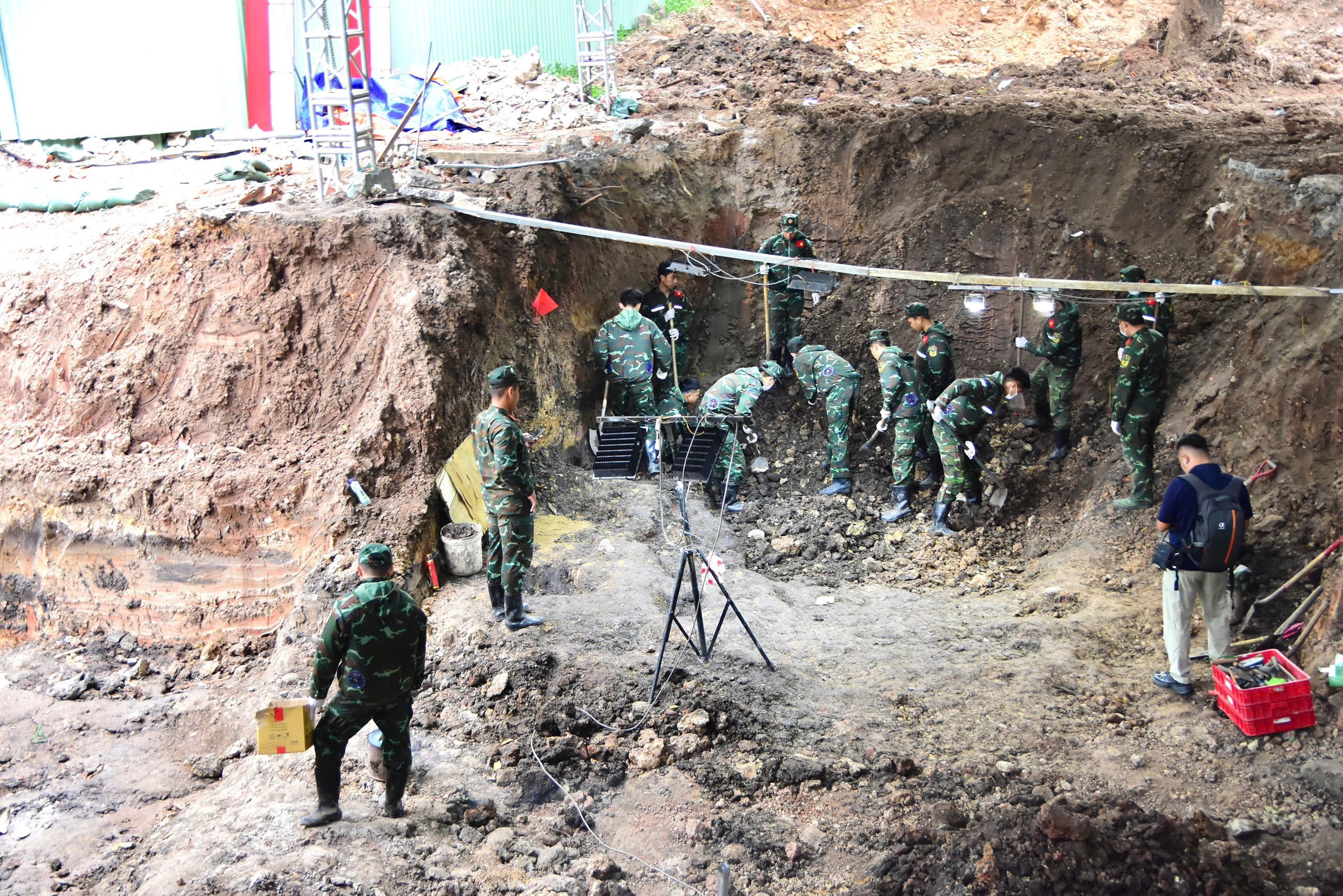 L&ecirc; Thị Ri&ecirc;ng ảnh 1