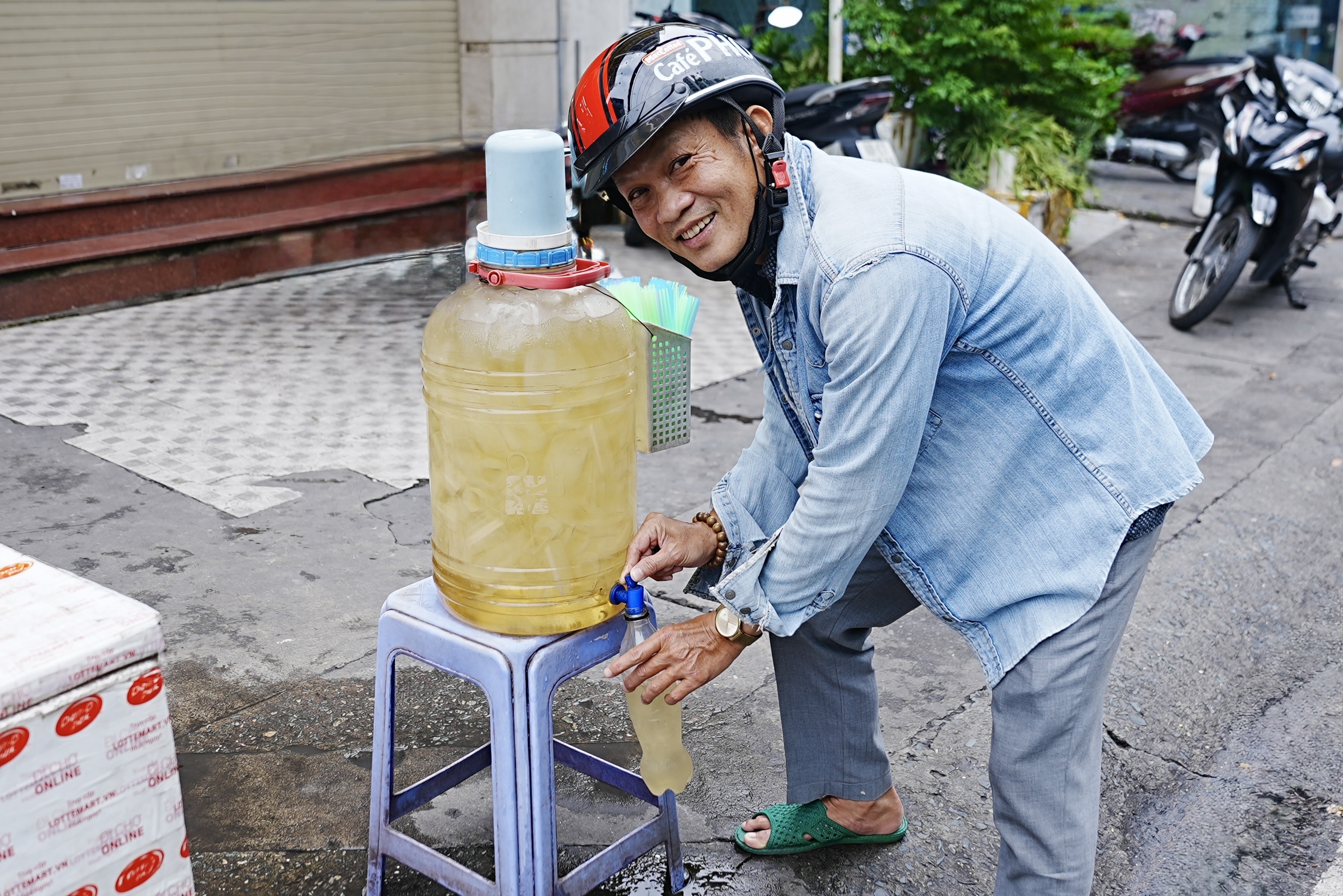 Tiệm v&agrave;ng ảnh 10