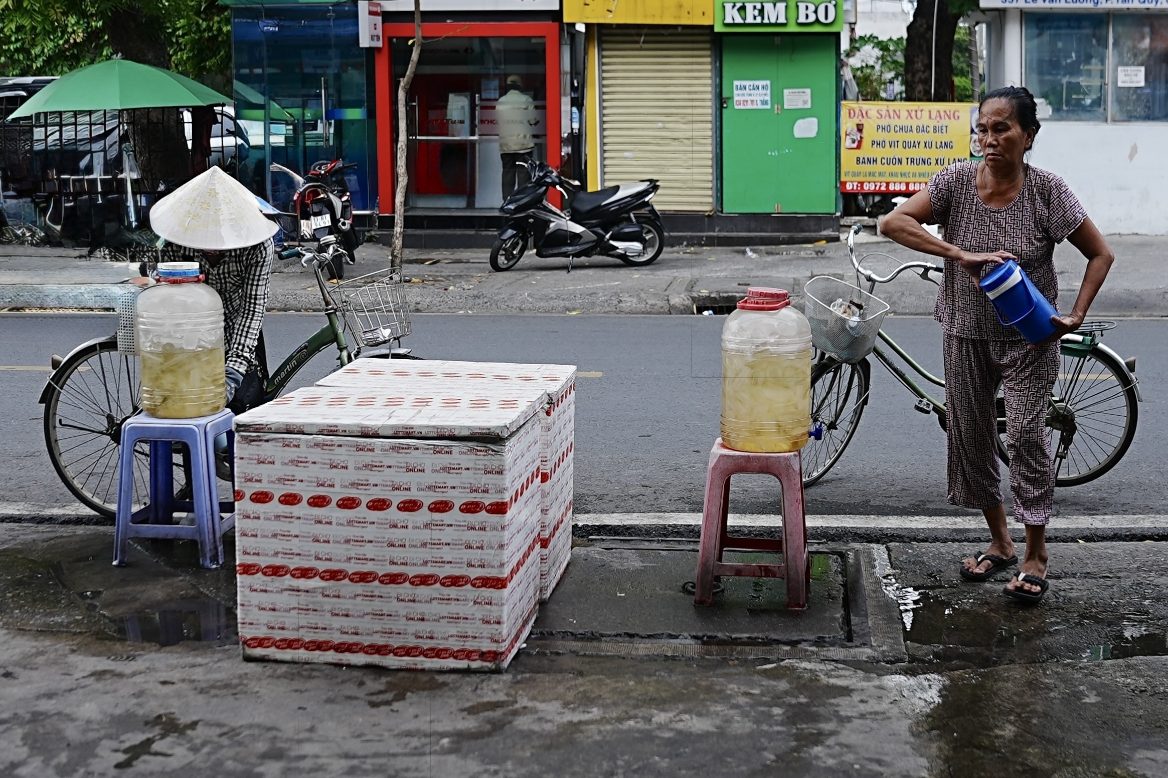 Tiệm vàng ảnh 4 Tiệm vàng ảnh 4