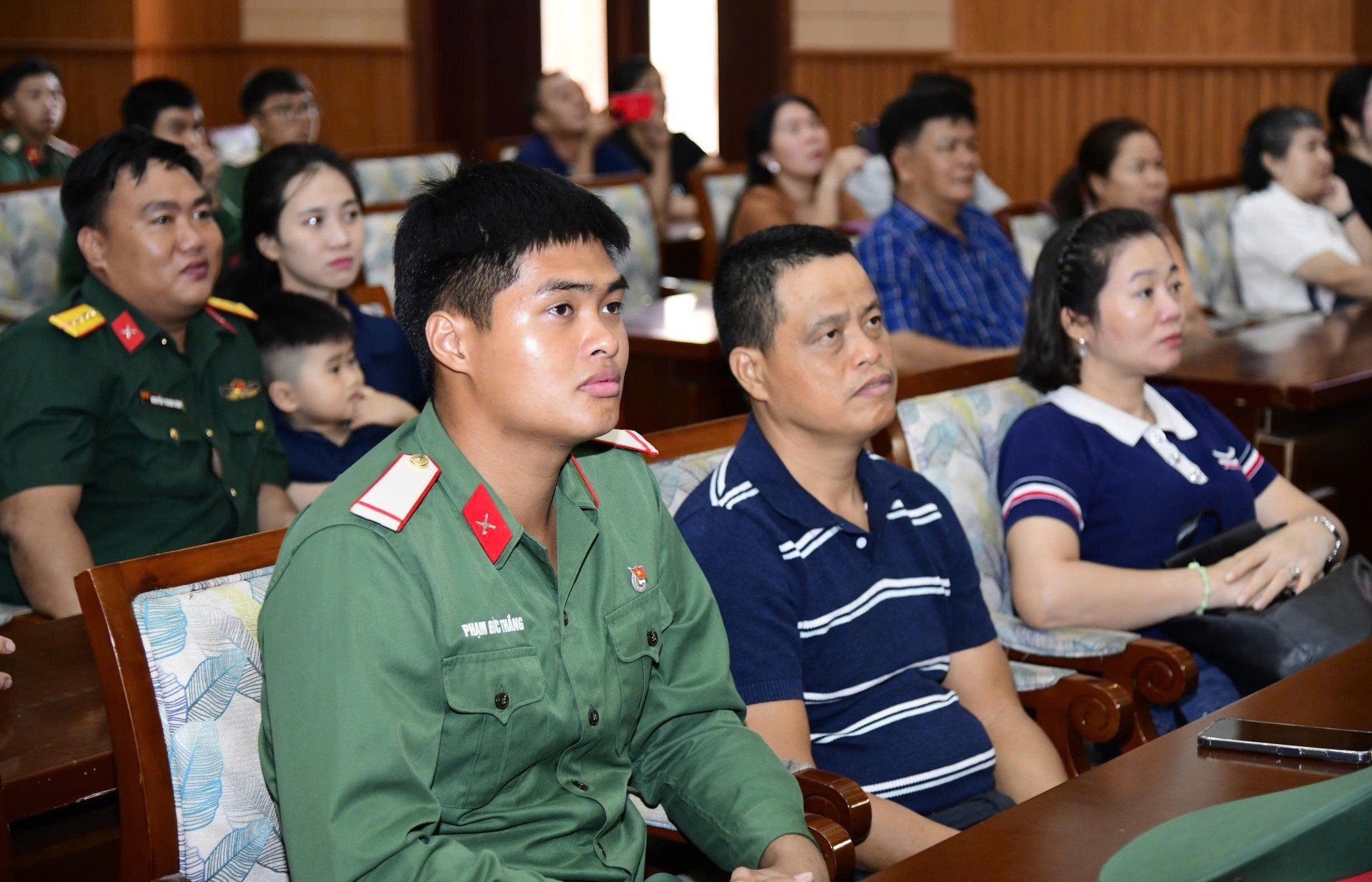 Bộ Tư lệnh TP.HCM gặp mặt gia đình cán bộ, chiến sĩ Đội K74