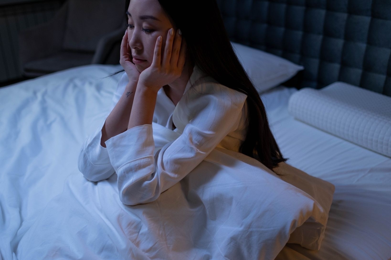Vì sao bạn hay giật mình tỉnh giấc lúc 3h sáng?
