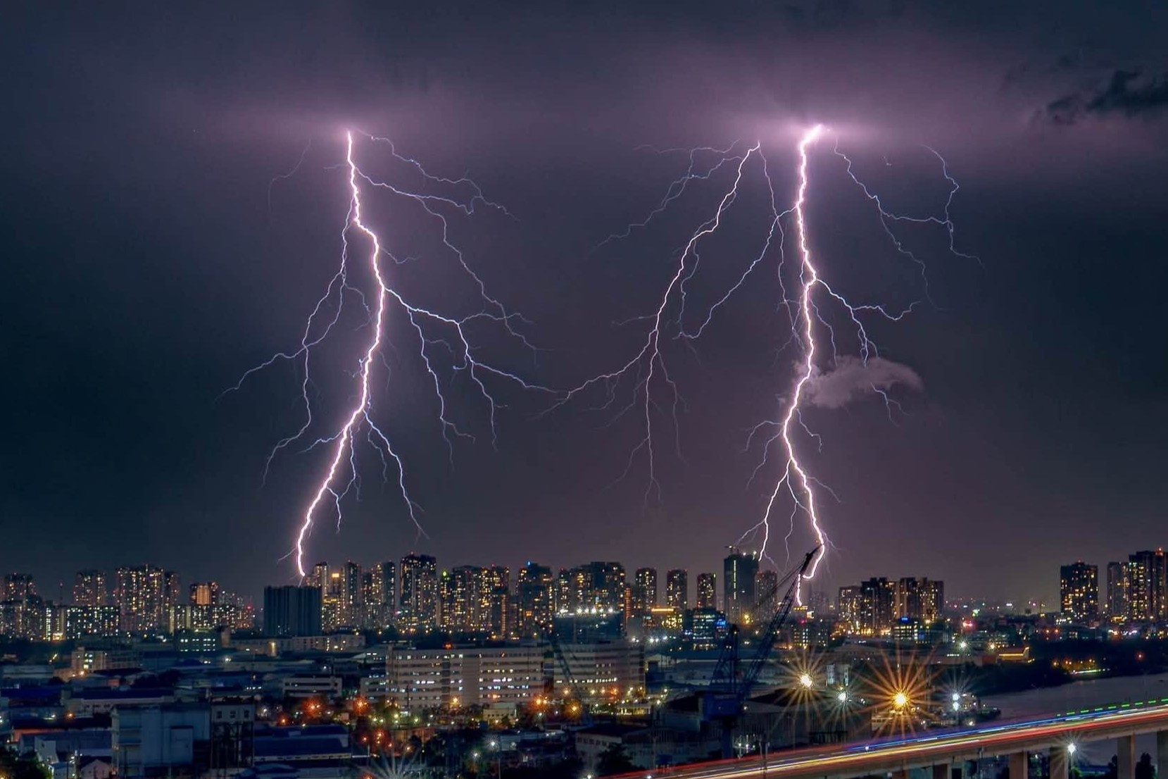 'Tú Thor' và 7 năm săn khoảnh khắc sét đánh ở TP.HCM