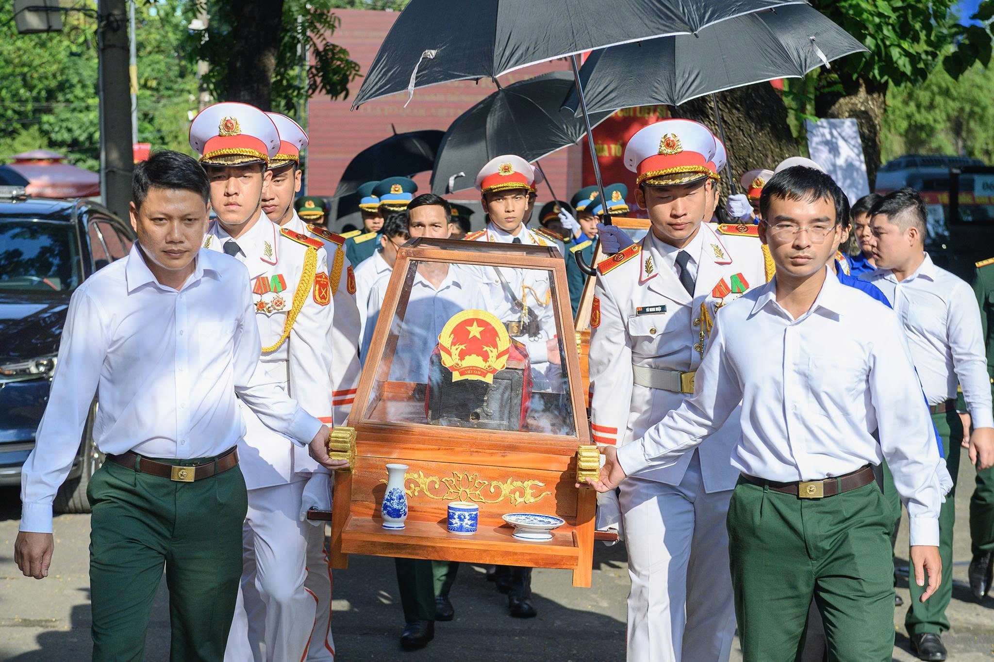 L&ecirc; Thị Ri&ecirc;ng ảnh 11