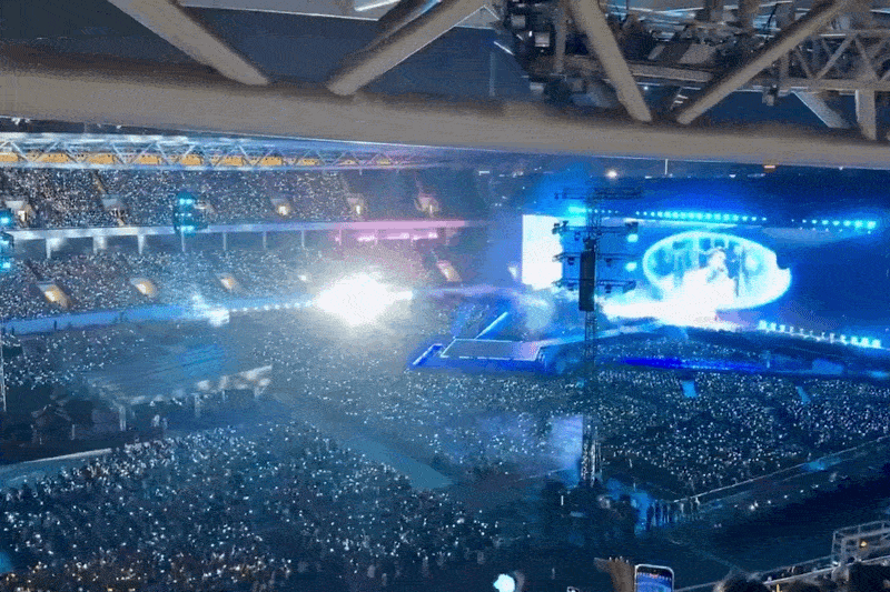 Fan quốc tế 'nổi da gà' vì dàn đồng ca tại concert BigBang ở Hà Nội