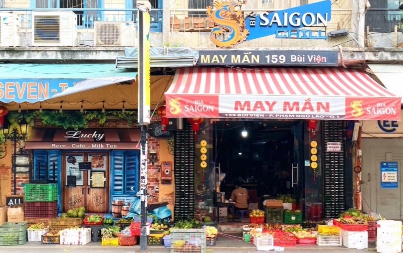 Quan bar o pho Tay Bui Vien thanh quay ban rau hinh anh