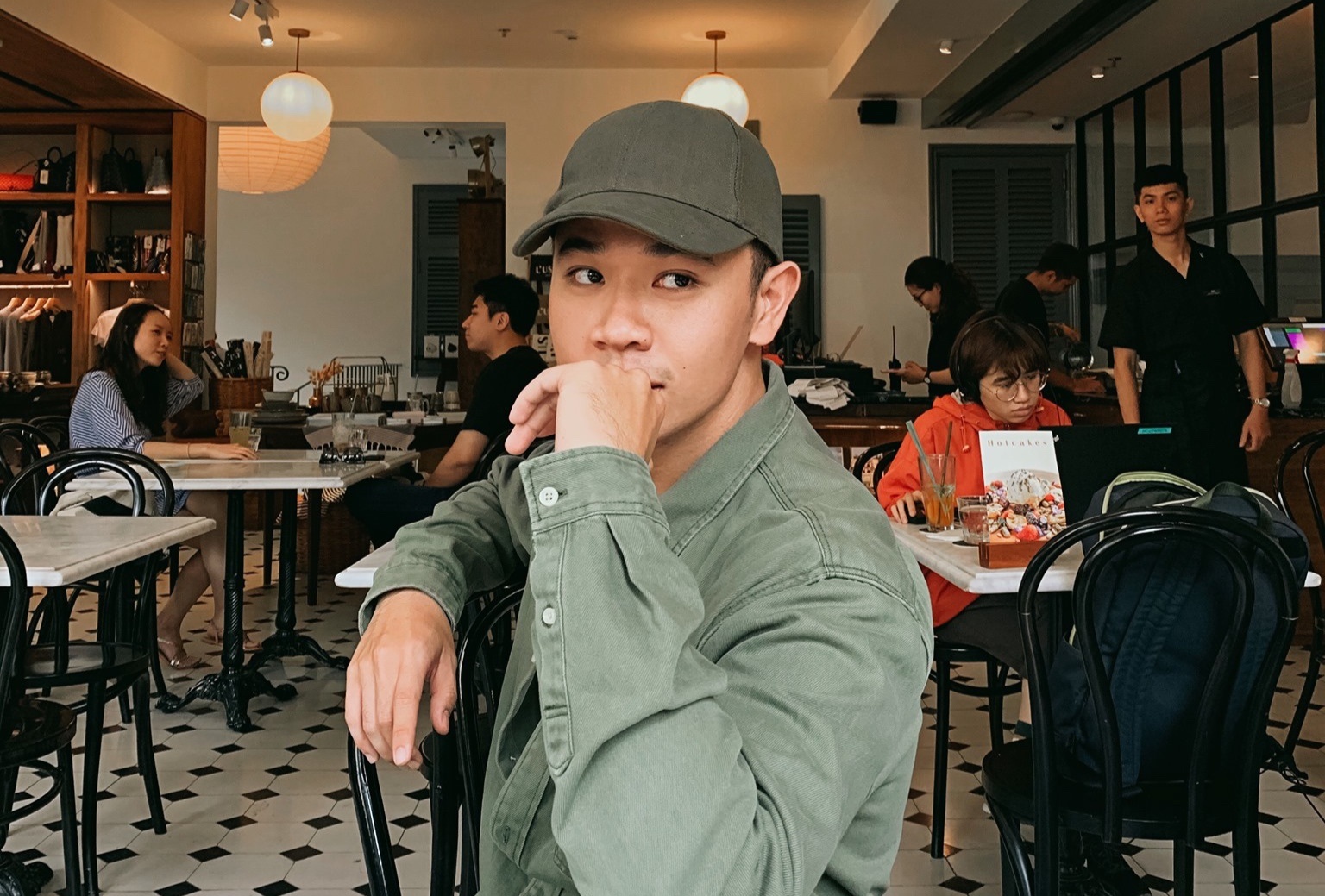 nguoi tre tiet kiem hau gian cach anh 2