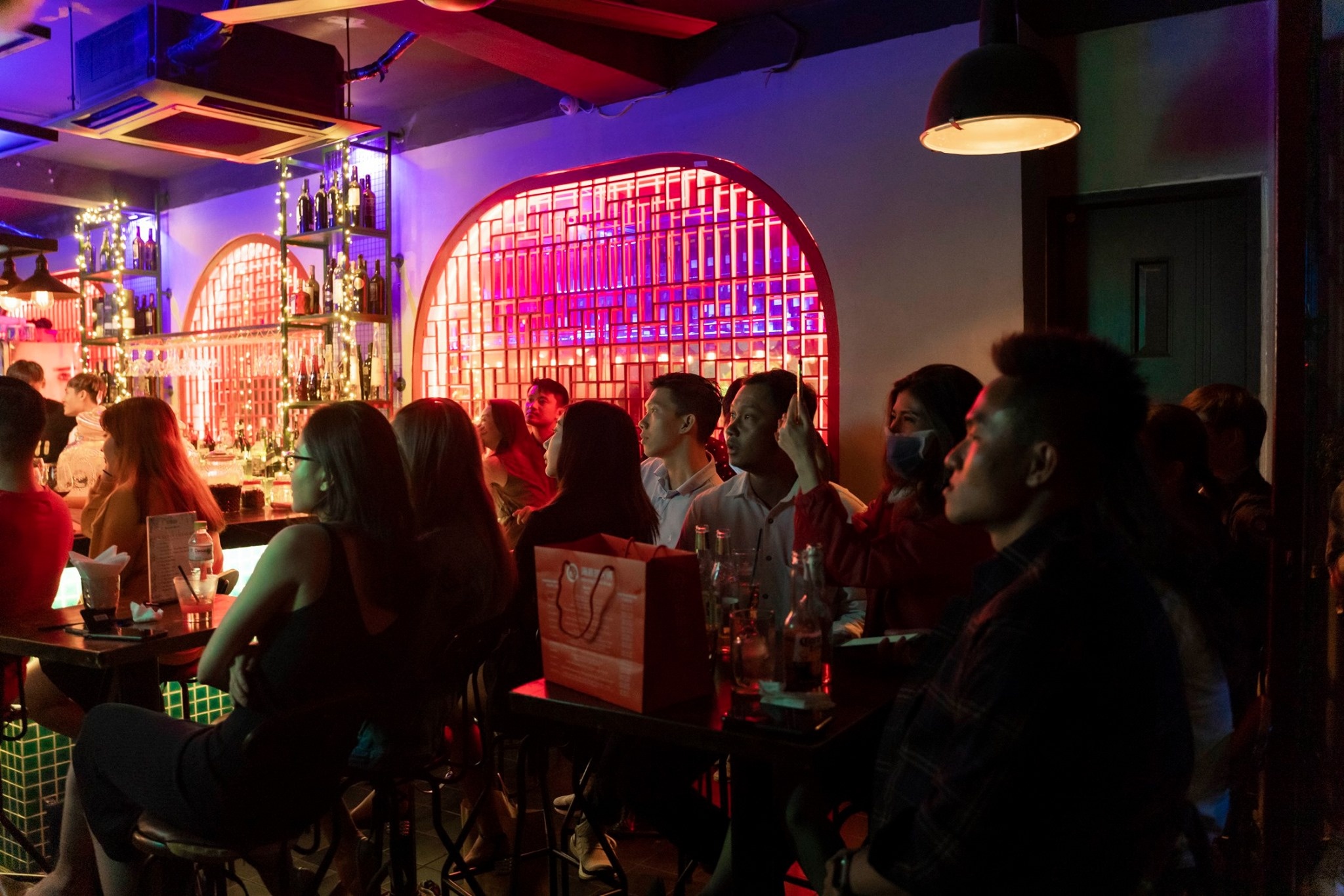 hoan tien ve cho khach anh 2