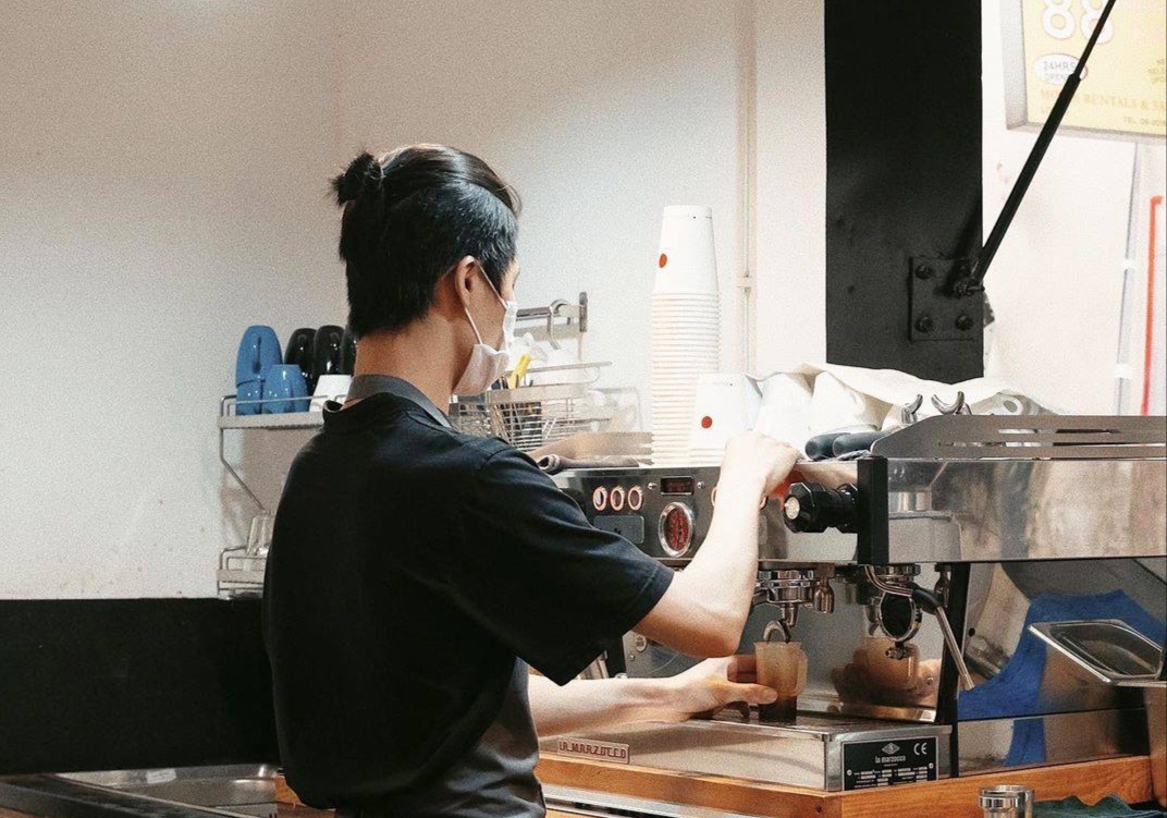 Hang quan o TP.HCM chuan bi gi cho ngay tro lai? hinh anh