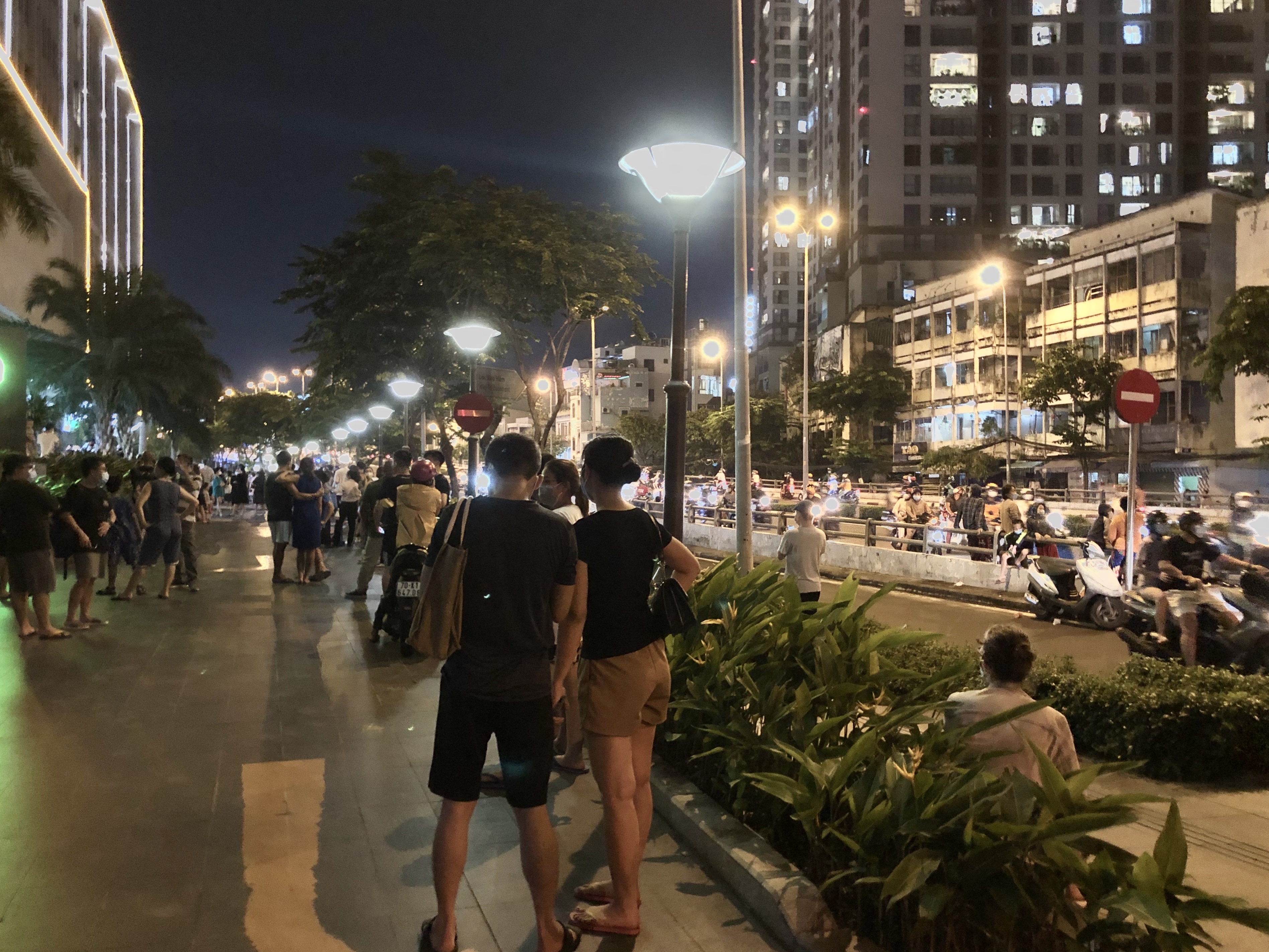 Bao chay tai chung cu o Quan 4 anh 2