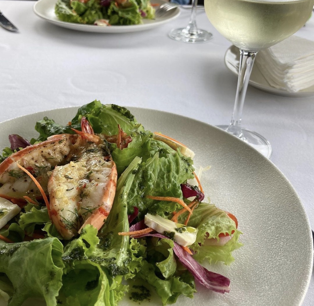 Chạy hơn 10 km sang Thảo Điền uống rượu ảnh 4 Chay hon 10 km sang Thao Dien uong ruou anh 4