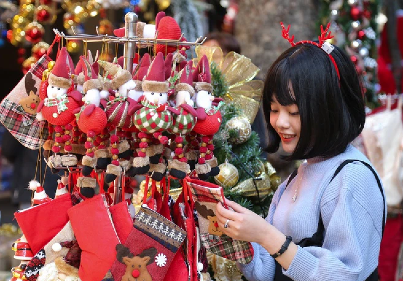 Gioi tre don Giang sinh som anh 1