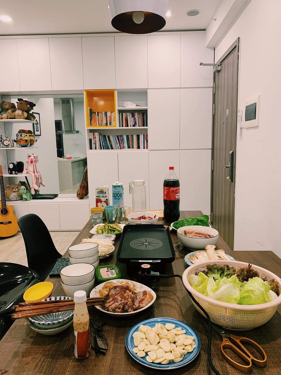 cu dan chung cu an Tet anh 1