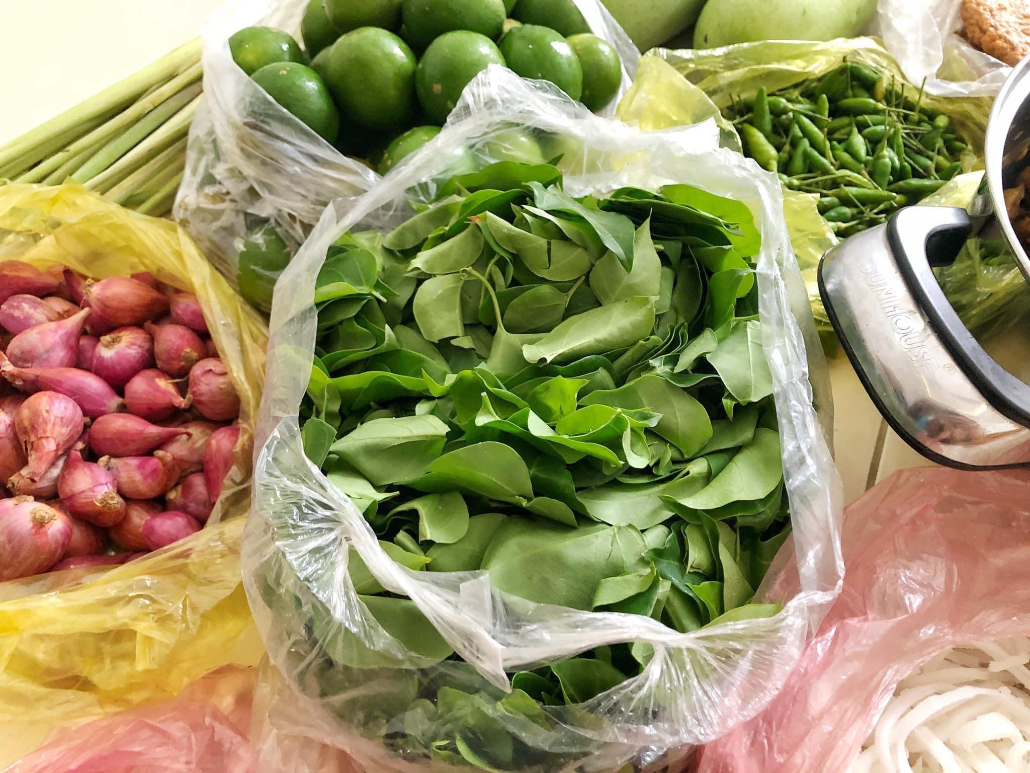 cu dan chung cu an Tet anh 4