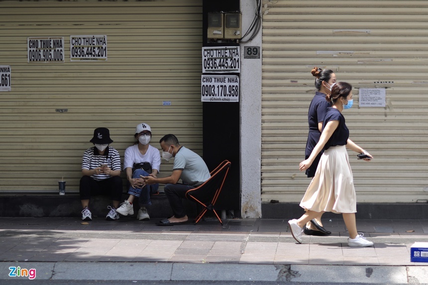 thu nhap bao nhieu la du o TP.HCM anh 1