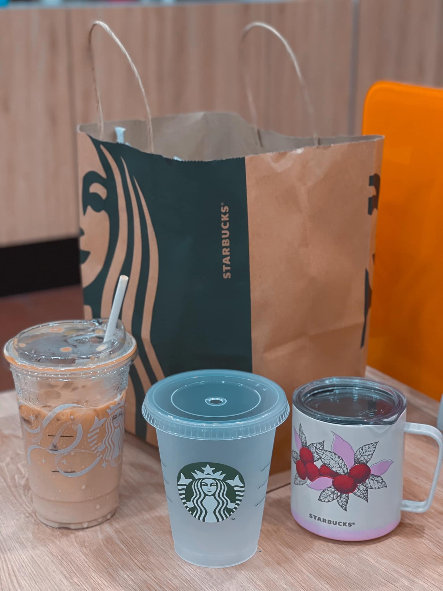 mua đồ hiệu bất chấp bão giá ảnh 2 mua do hieu bat chap bao gia anh 2